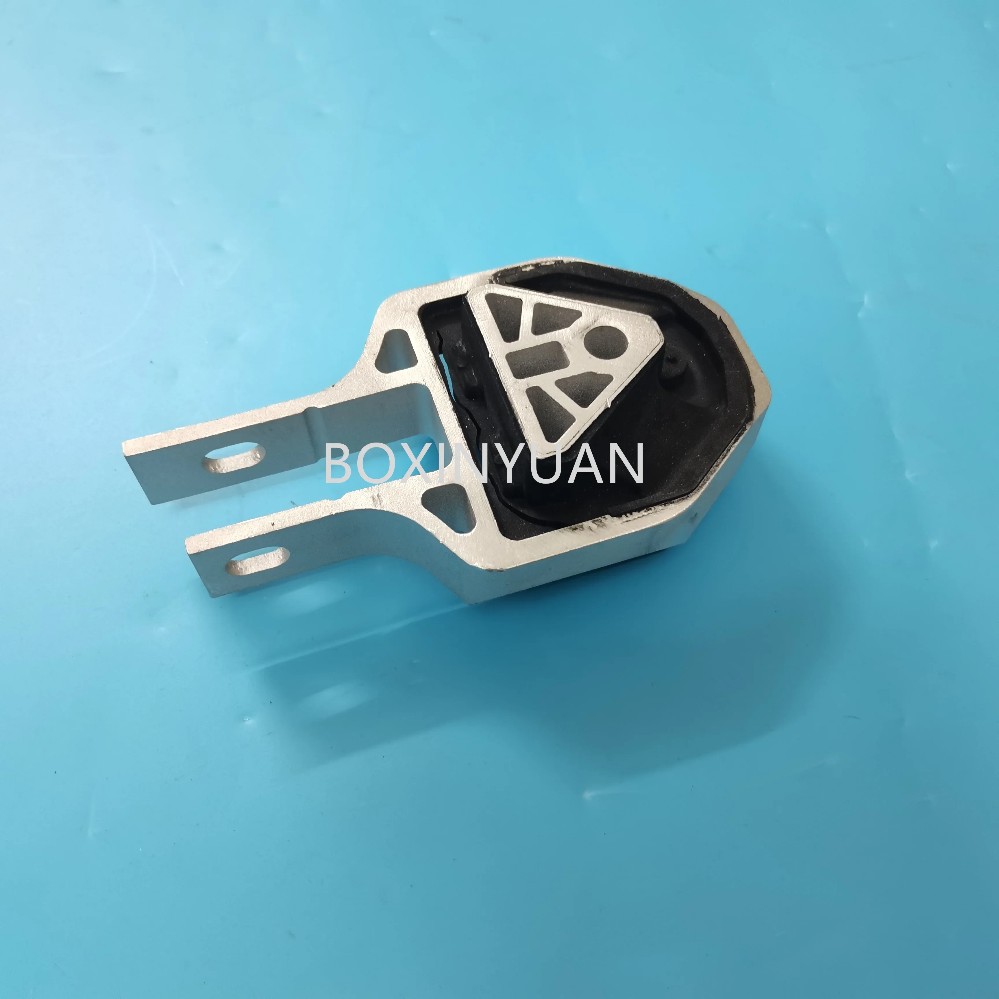 

Rear Engine Mount Torque Strut Mount For Dodge Dart 1.4L 2.0L 2.4L 2013-2016 3338 EM4203 A5690 68081490AD 68081490AC