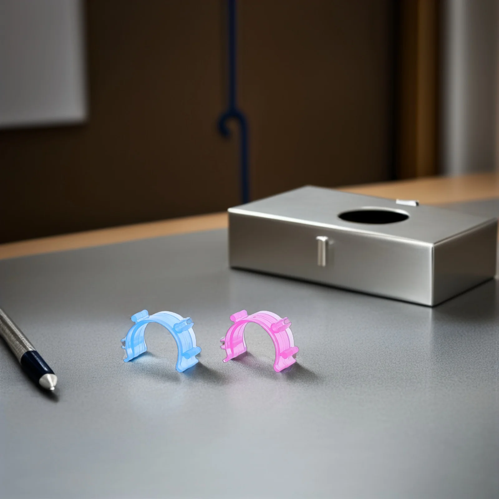 

100Pcs Bobbin Clips Organizer Anti-Tangle Silicone Sewing Thread Spool Holders Easy Installation High