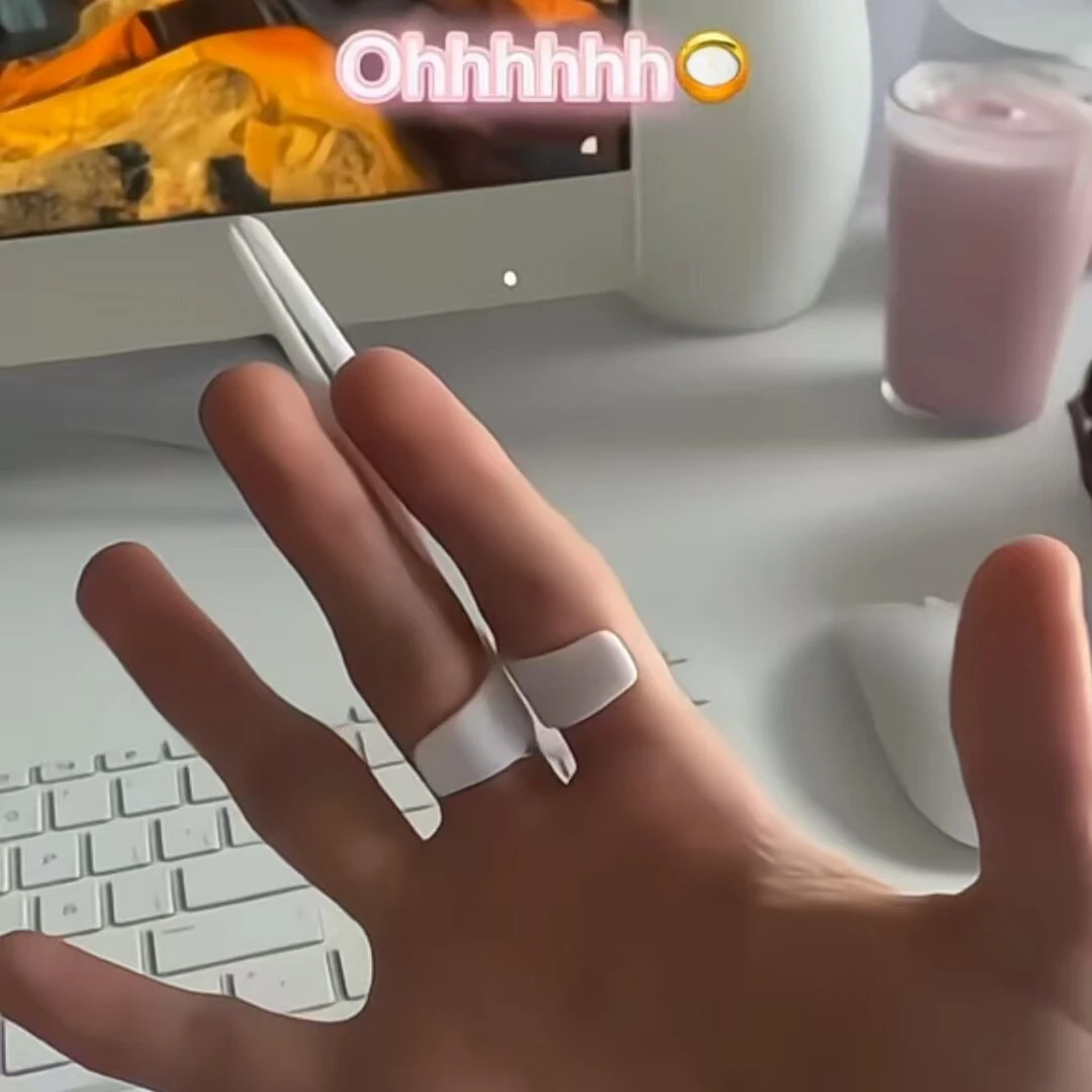 Hands-Free Game Snack Holder Clips Portable Anti-slip Finger Auxiliary Chopsticks Lazy Small to Keep Hands Clean While Game