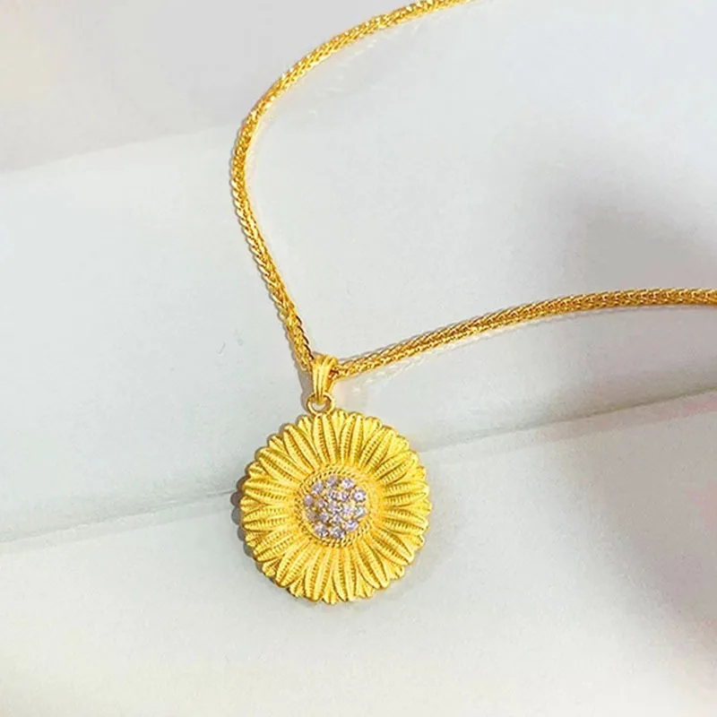 

Женское колье из 24-каратного золота AU999 с солнечной хризантемой | Древне зубчатое с текстурированными лепестками, очаровательное для пасторальных прогулок.