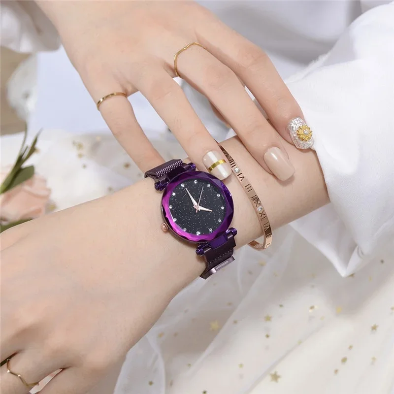 

Fashion Ladies Magnetic Starry Sky Clock Luxury Women Watches Fashion jewel Female Quartz Wristwatches Women Watches