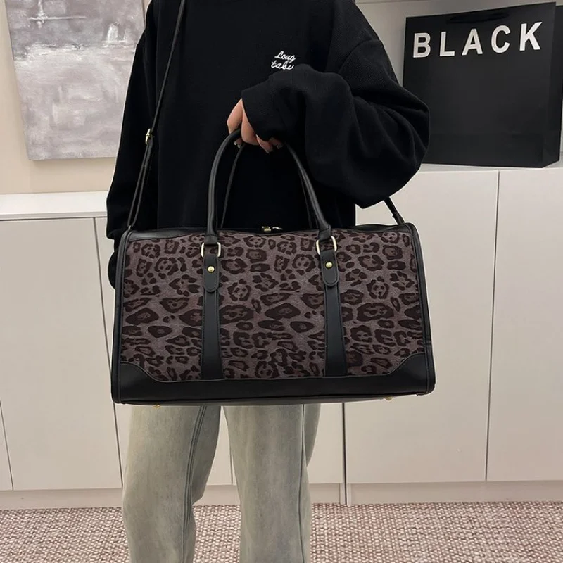 

Высококачественная роскошная брендовая кожаная женская сумка известного дизайнера, модная элегантная стильная повседневная сумка с украшением ​