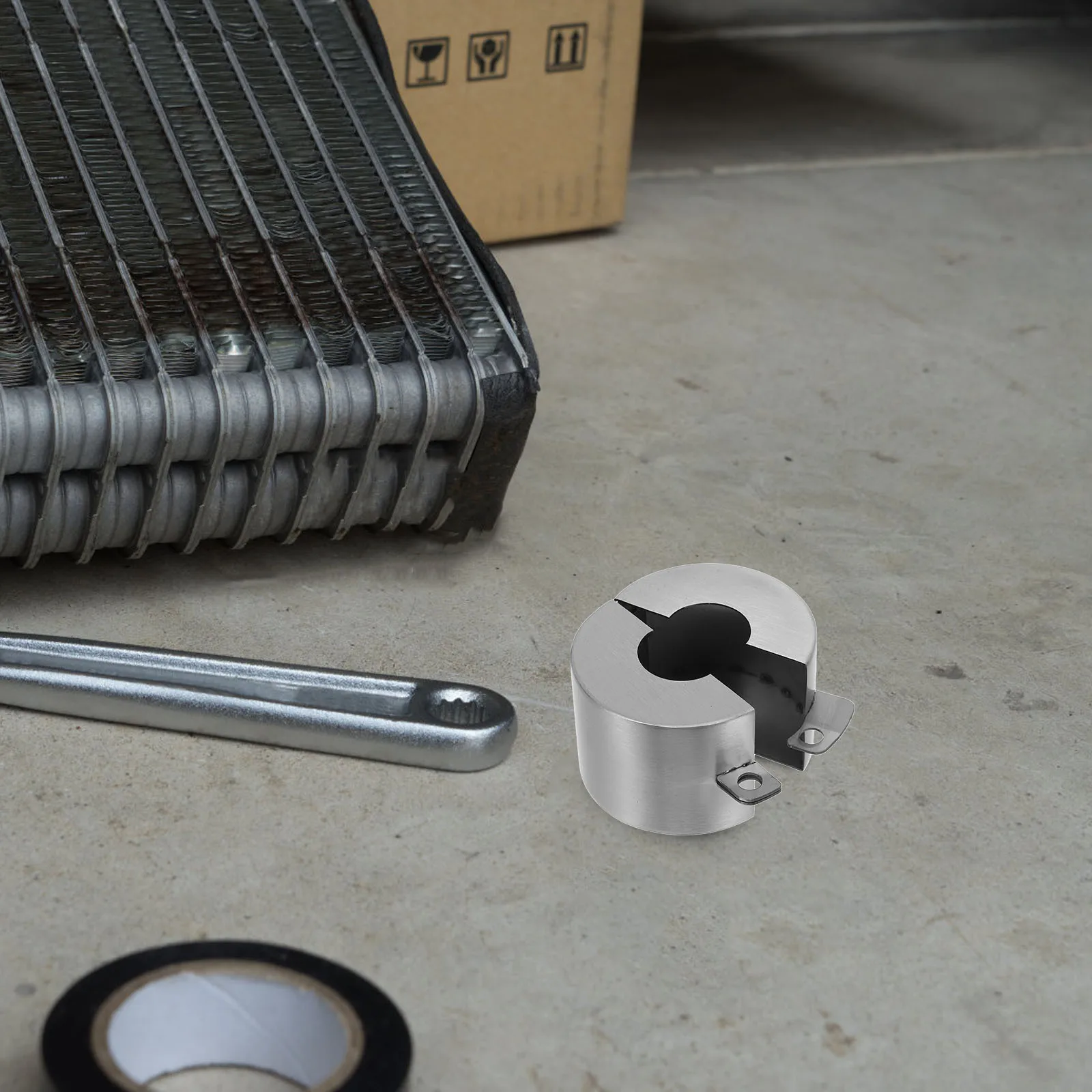 

Outdoor Faucet Lock Cover Stainless Steel Water Spigot Protector Hose Bib Lock Box Anti-Theft Freeze Protection Outdoor Faucet