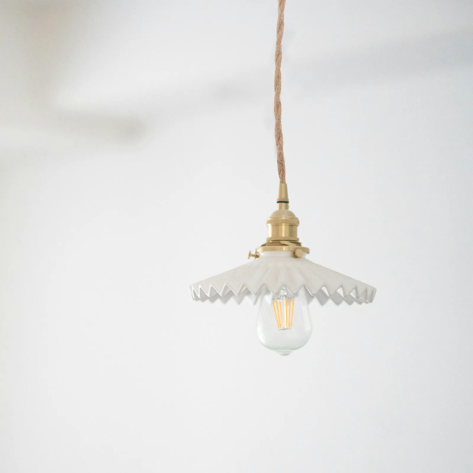 Decorative Twisted Fabric Insulated Lamp Wire Hemp Braided Retro Pendant Cord for DIY Lighting Loft Barn Style Interior Design