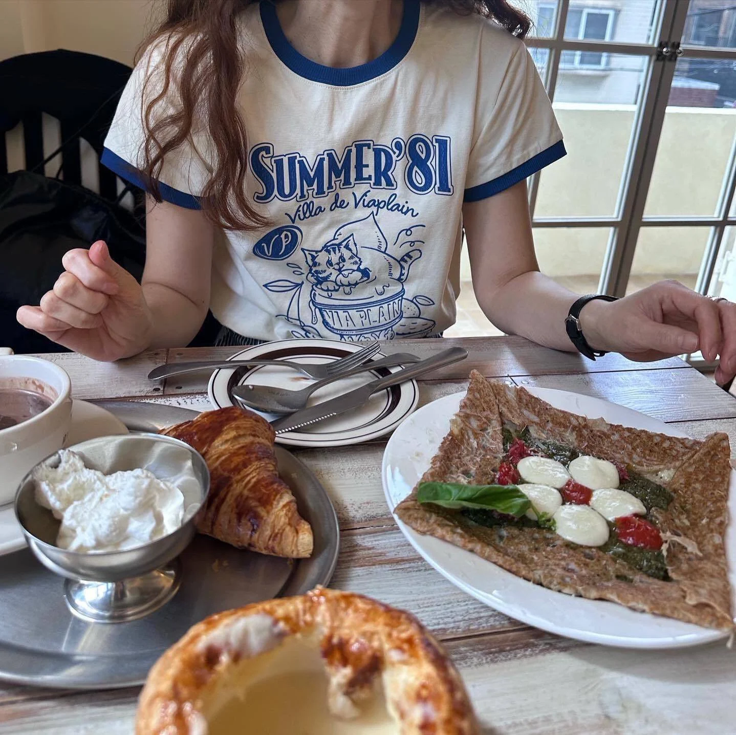 

Универсальная повседневная цветная футболка Blo Ice Cr с мультяшным принтом ort Sve для женщин, весна 2023, другие материалы