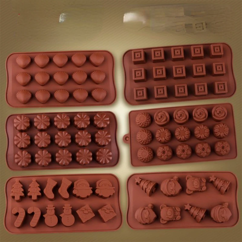 

Self made silicone rose chocolate mold making DIY heart shaped ice lattice ice mold jelly pudding handcrafted creativity