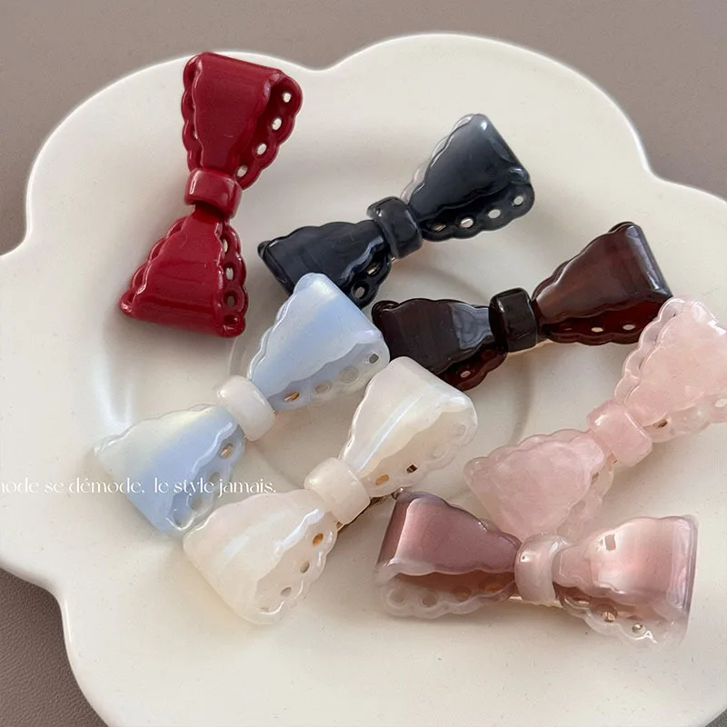 

New Woman Exquisite Retro Hollowing out Bowknot Small Acetate Hair Claws Barrettes Lady Trendy Side Clips Girls Hair Accessories