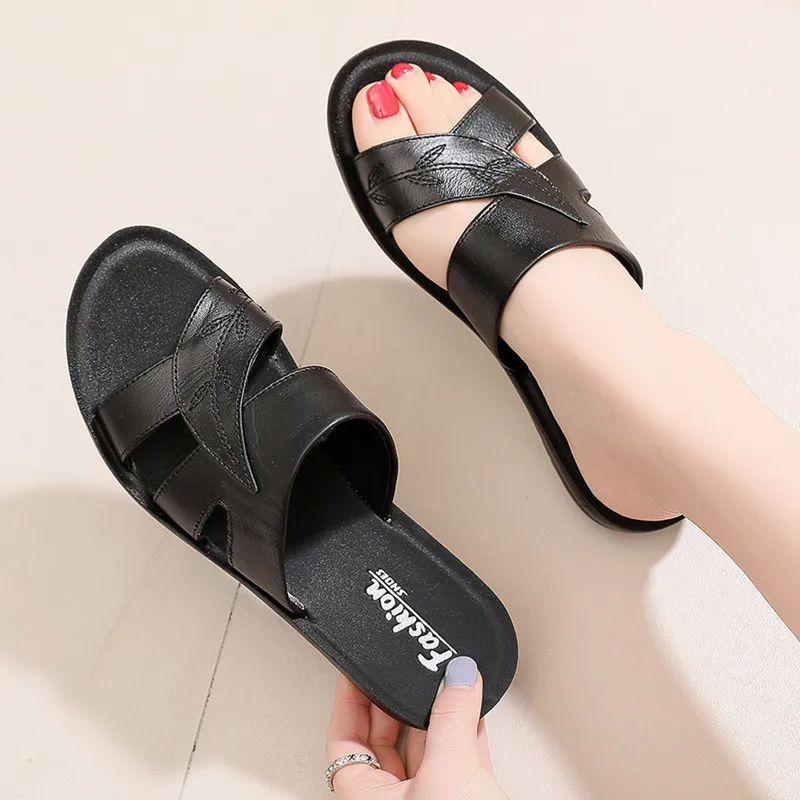 Women Slippers 2024 Summer Genuine Leather Casual Sandals Women Flat Non-slip Soft Bottom Elderly Beach Shoes Ladies Slippers