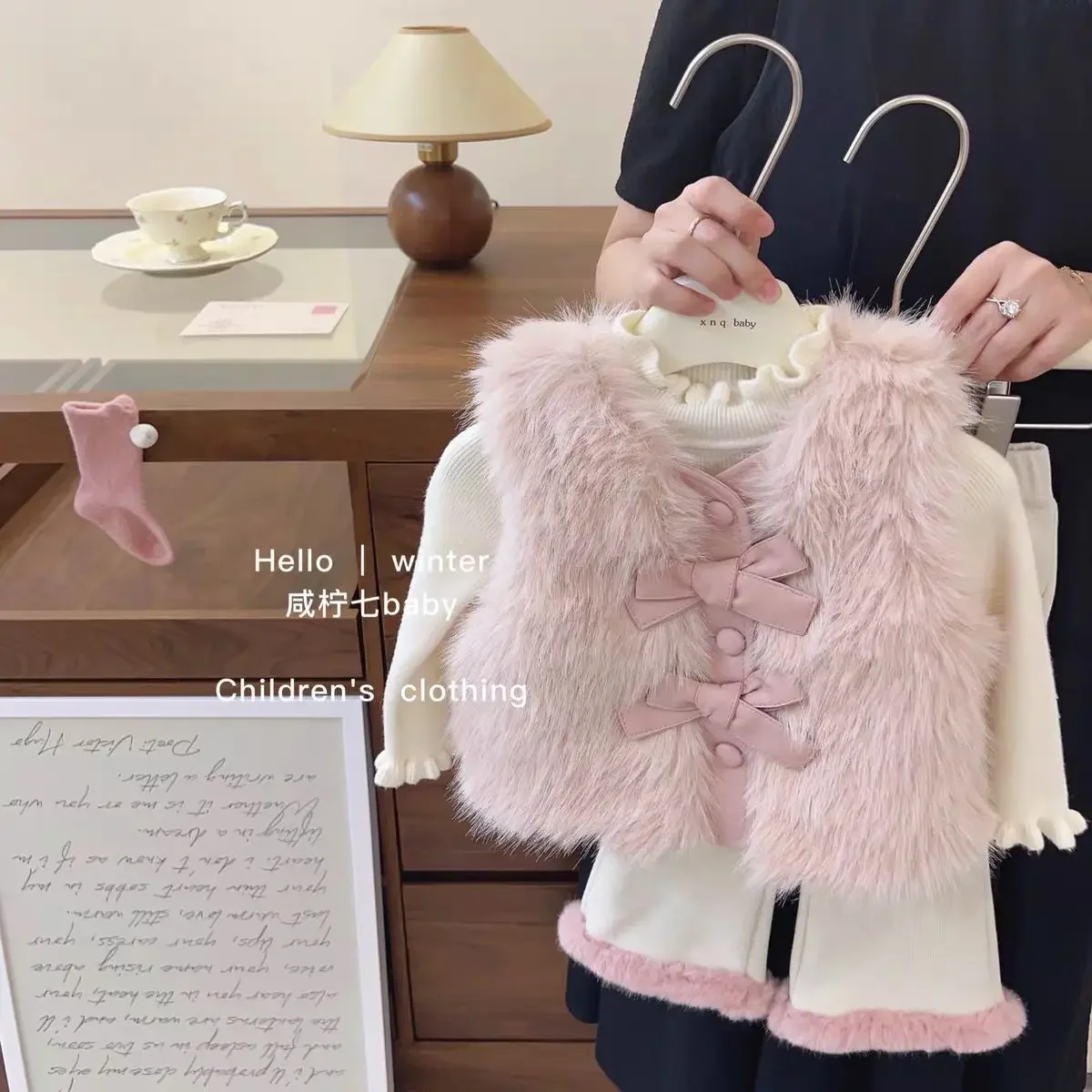 

Winter Childent Loose Bow Coat Thick Warm Artificial fur Vest +Tshirt+Plus Velvet bell-bottoms Pants Cotton Girls Jacket Outwear