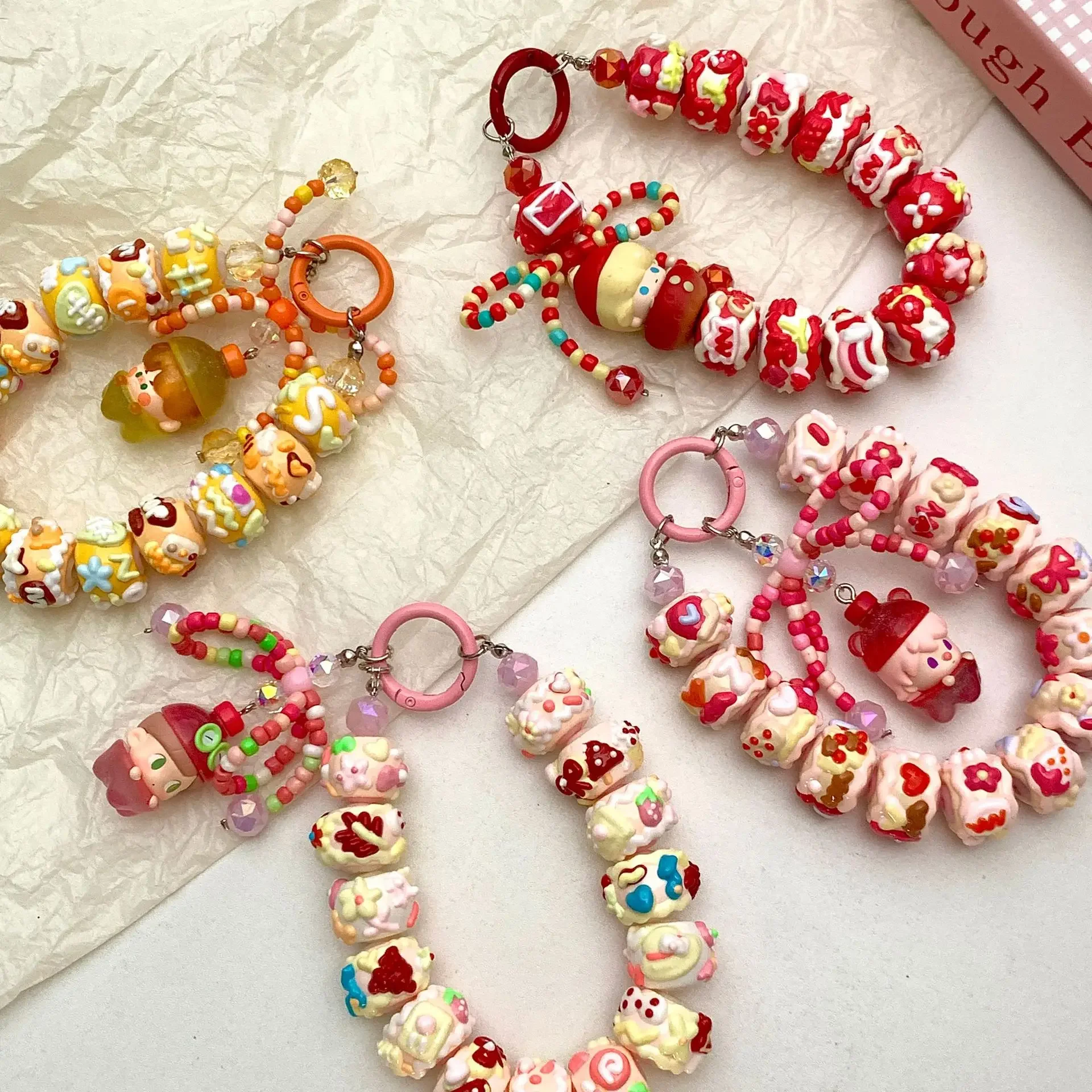 Cute Bubble Mart Handmade Hand-drawn Beaded Keychain Pendant Key Chains for Mobile Phone or Bag