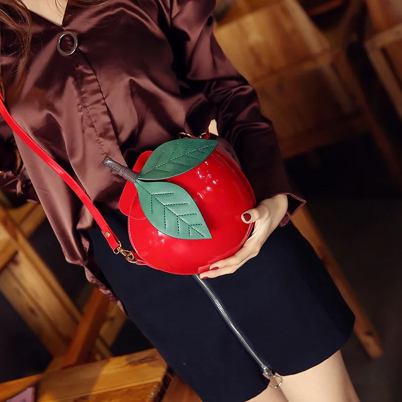 2023 New Fashion Hot Cute Cartoon Bags 3D Apple Shape Shoulder Bag for Girls Mini Crossbody Bags Personality Purse Messenger Bag