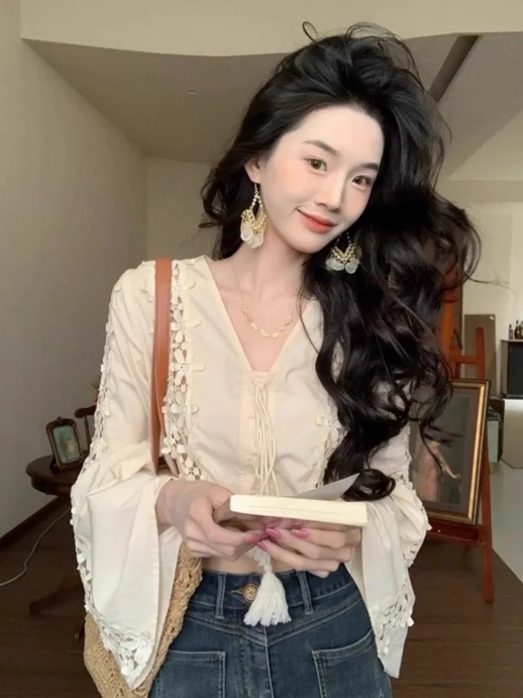 

Французская женская модная блузка с длинным рукавом и V-образным вырезом, с вырезами и поясом, дышащая, повседневная, укороченная, в стиле Girl Power