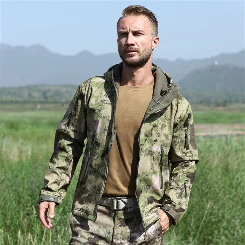 

2025 Spring and Autumn Outdoor Camouflage Tactical Training Camping Mountaineering Riding Soft Shell Fleece Warm Jacket