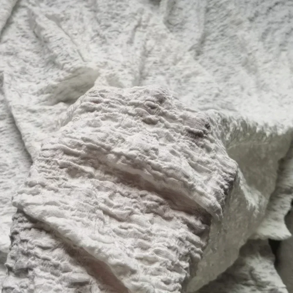 

Плиссированная ткань, пушистая, приятная для кожи, стильная, выпускная мастерская одежда, дизайнерская ткань для шитья своими руками, материал ткани