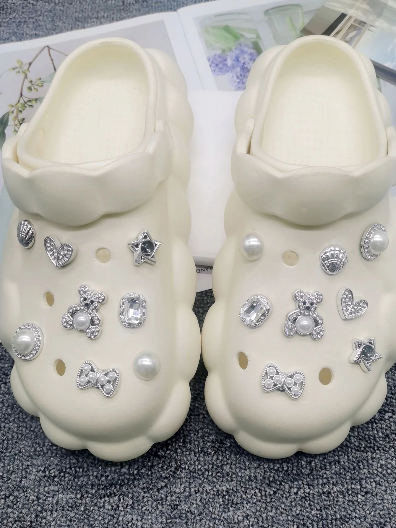16-teiliges Set Harz-Bären-Schuhcharms Zubehör Herzförmige Schuh-Clips für Clogs DIY-Dekorationen Künstliche Perlen Schleifen-Schuhclips – Detail 8
