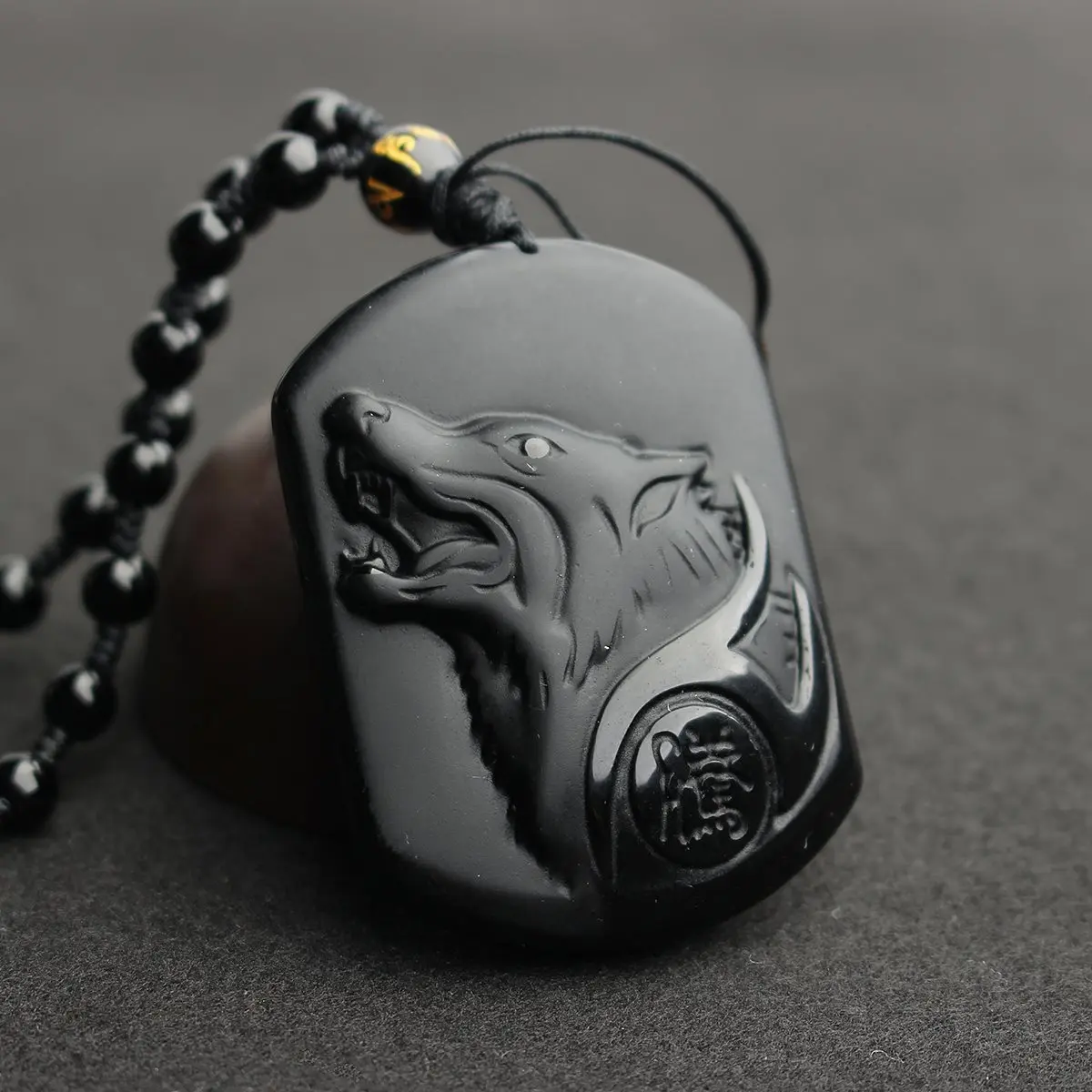 1 Strand Nature Stone Pendant Carving Obsidian Wolf Head Collar Hombre Necklaces Cool and Powerful Pendants for Men Gift Supply