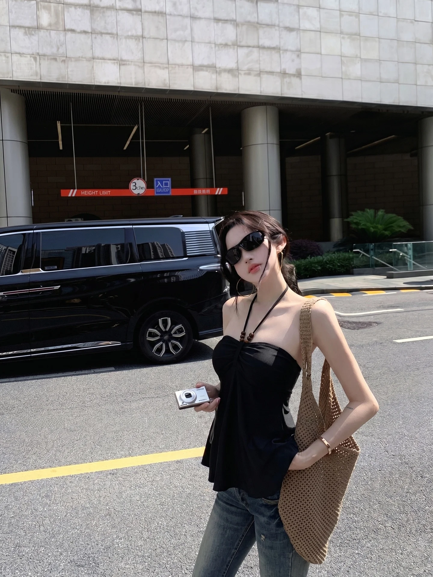 Black Strawberries Spicy Girl Style Bead Backless Neck Hanging Vest Women Summer Sleeveless Strap Slim Short Outerwear Top
