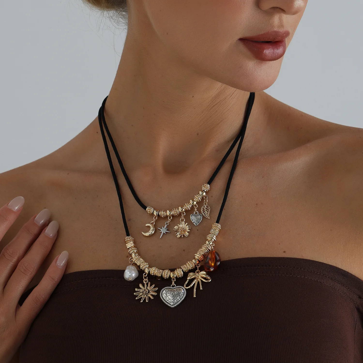 Dark Y2K Punk Spicy Girl Vintage Geometric Multi-element Pendant Necklace for Women Trend Double-decker Black Rope Party Jewelry