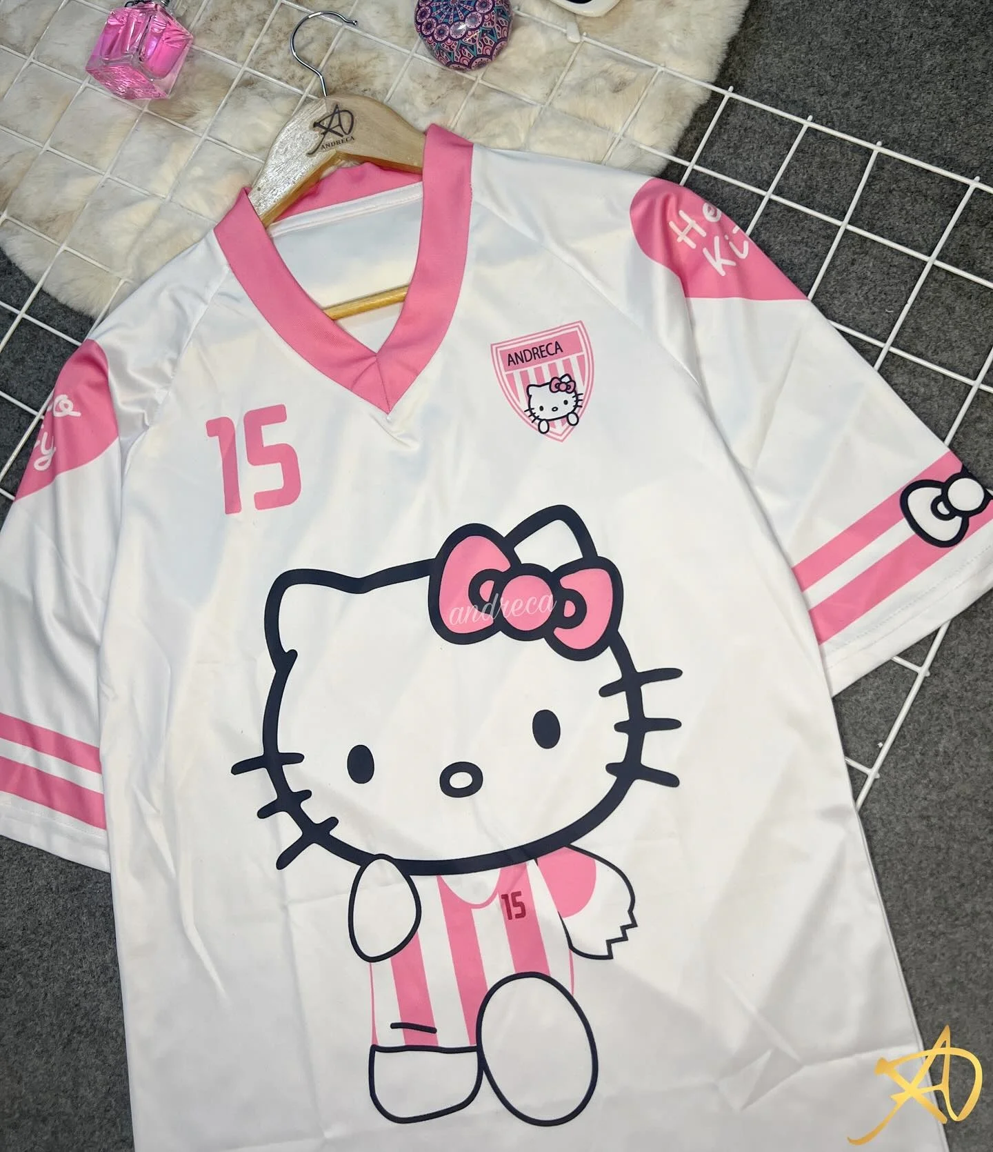 

2025 Cartoon Hello Kitty Short Sleeved T-shirt for Men and Women, Summer Fashion, Casual, Breathable, Quick Drying Soccer Suit