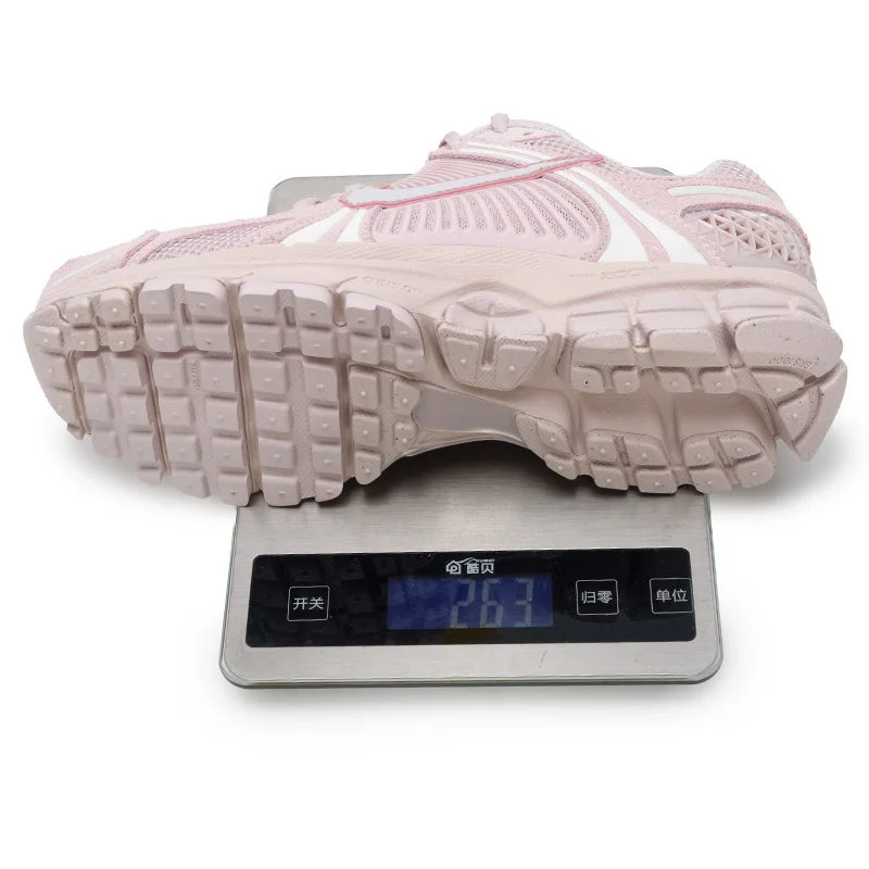 Nike Women's Sports Shoes Zoom Vomero 5 Retro Fashion Low-Top Lightweight Casual Shoes Hq0458-600