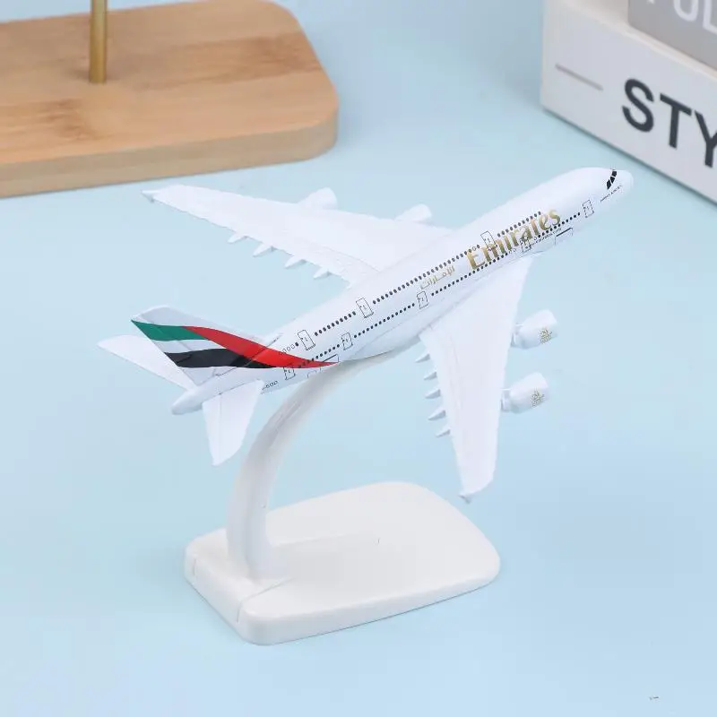1 Zestaw Model Samolotu A380 14cm Metalowa Replika Stop Metalu Model Samolotu Symulacja Lotnictwa Dekoracja Samolotów