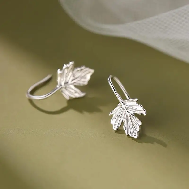 925 Sterling Silver Stud Earrings Little Maple Leaf Hook Nature Elegant For Women Girl Gift Jewelry Dropshipping Wholesale
