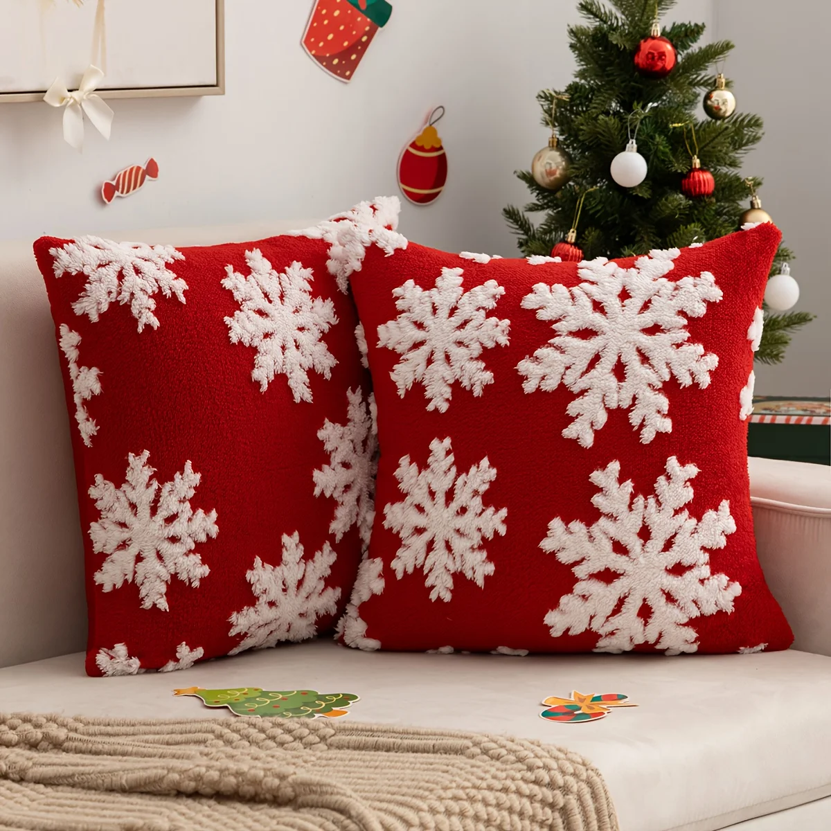 

2pcs Christmas Snowflake Pillow Covers, Red Green Plush Throw Pillow Cases, Festive Xmas Home Sofa Decorative Cushion Covers