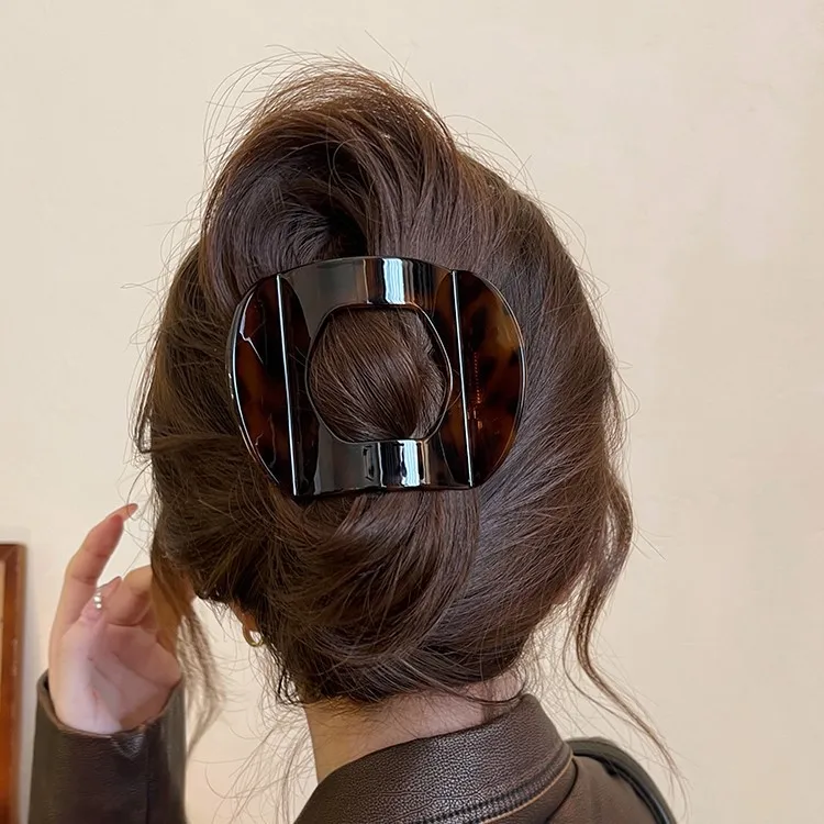 Neue flache Haarspangen: Koreanische Haaraccessoires aus Acetat für Damen – Löffel-Krabben-Haarspange, Leoparden-Haarspange, schlichte Kopfbedeckung – Detail 10