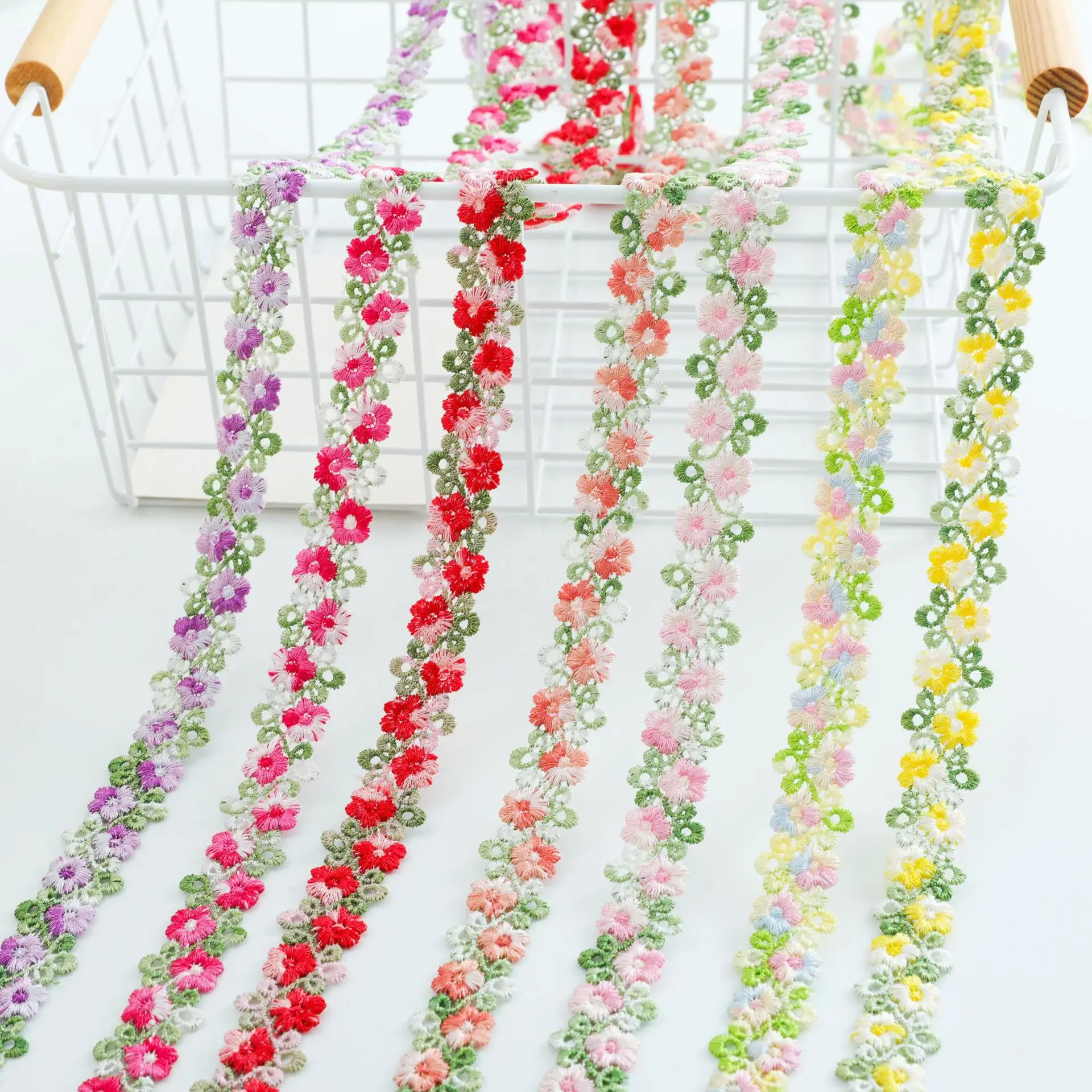 

14-15yards/Lot 2cm Wide Colorful lace accessories for women's clothing, pet children's clothing, lace accessories SC248