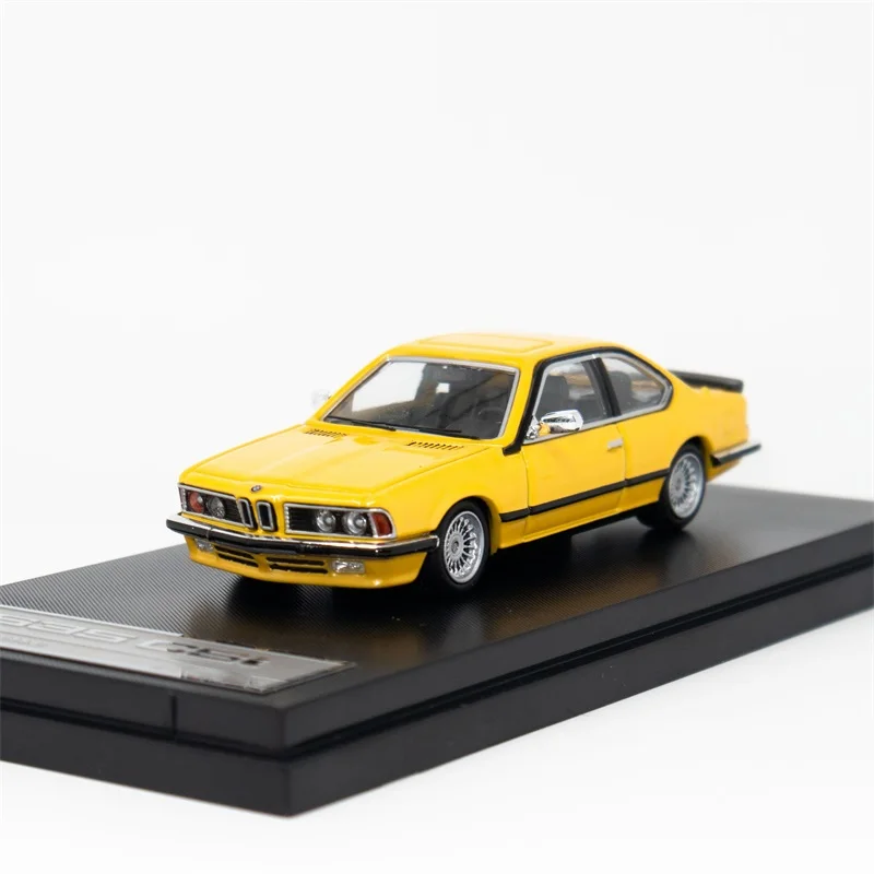 

SW 1:64 E24 635 CSI Yellow Diecast Model Car