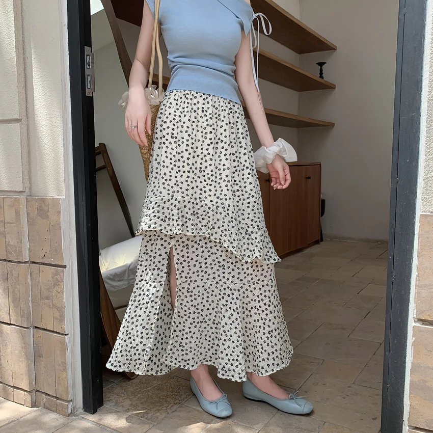 

REALEFT Summer Vintage Floral Printed Women's A-line Skirts 2025 New High Waist Side Split Casual Loose Umbrella Skirts Female