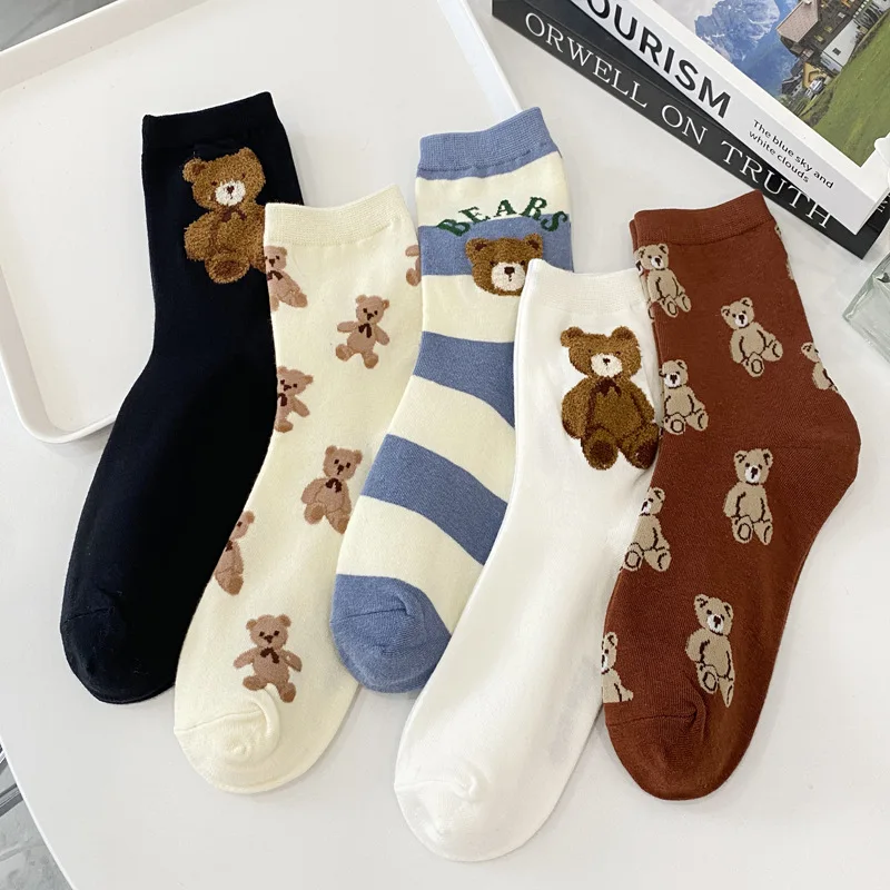 Chaussettes en coton Harajuku pour hommes et femmes, bonne qualité, dessin animé, ours, chaussons de skateboard, nouveauté, respirantes, cadeau de
