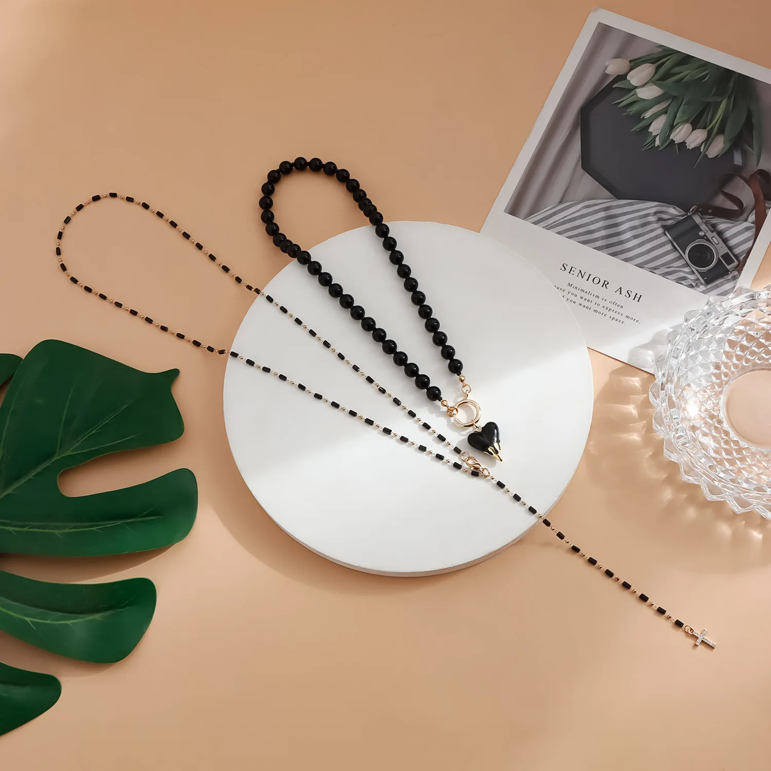 Cross border jewelry retro gold collision oval black diamond necklace, fashionable color blocking trend long necklace