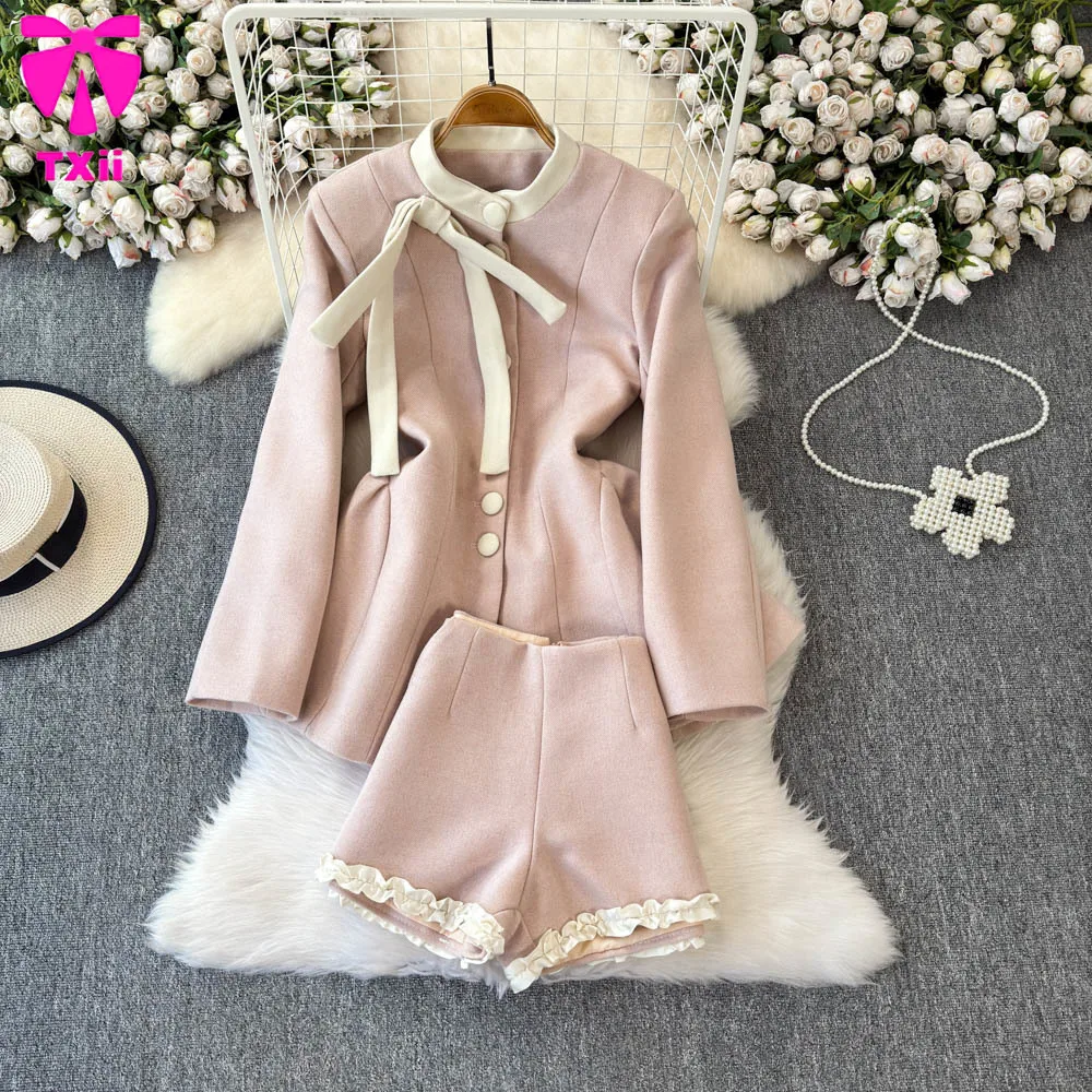 Rich heiress two-piece women's winter contrasting bow warm woolen coat slim fit and slimming, black fungus edge shorts