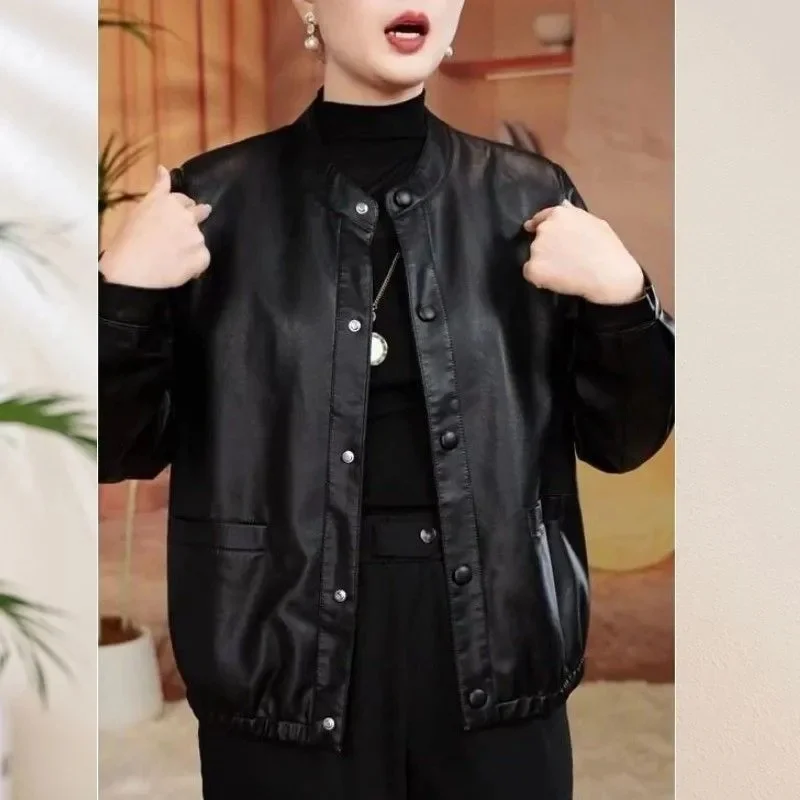 2025 Giacca corta femminile in ecopelle Autunno Inverno Lady Fashion Capispalla in pelle PU Cappotto in pelle da donna coreana di grandi dimensioni 4XL