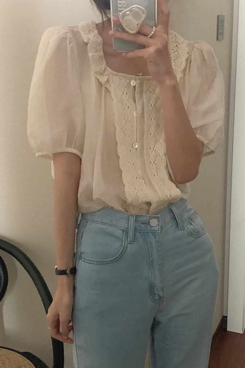 

Retro Chic Floral Trim Splice Loose ort Sve Bubble Sve Single Button Chic Summer irt Korean Sle Square Collar Top