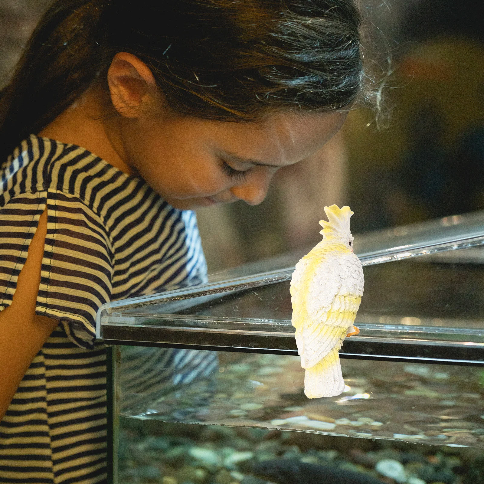 

Cute Parrot Fish Tank Pendant Aquarium Decoration Resin Craft nament Bird Figurine for Fish Tank Miniature Wall Hanging
