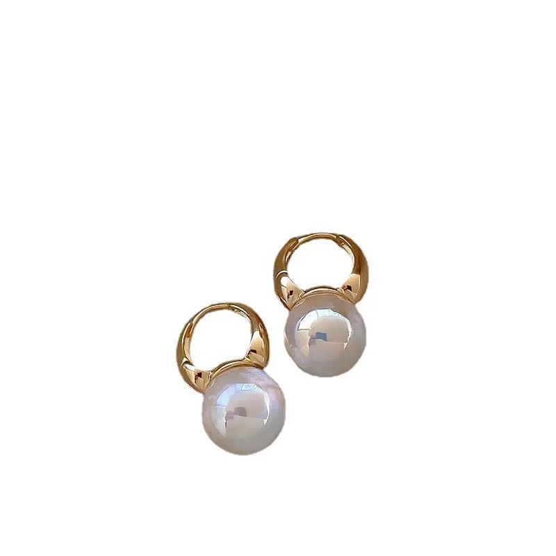 Gold-plated earrings Pearl stud earrings Mermaid gull buckle Earrings for women Fashion earrings