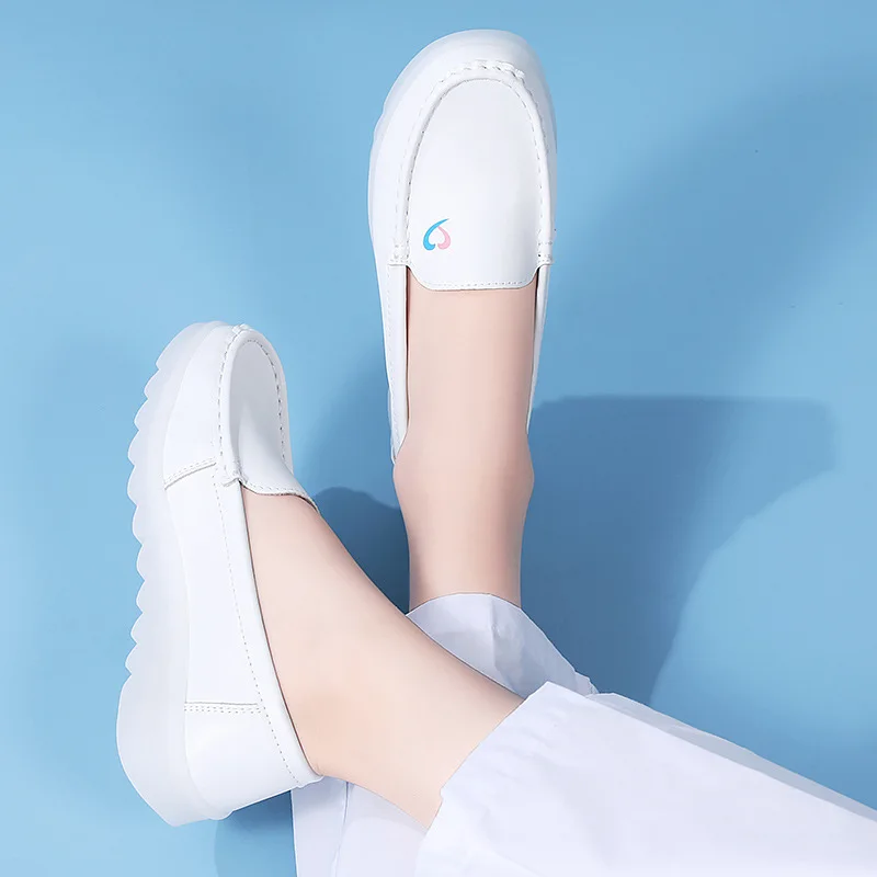 Four Seasons Women Thick-Soled Non-Slip Nurse Shoes Lady Slip-On Soft Sole Breathable Lazy Work Shoes Adult Loafers Casual Shoes