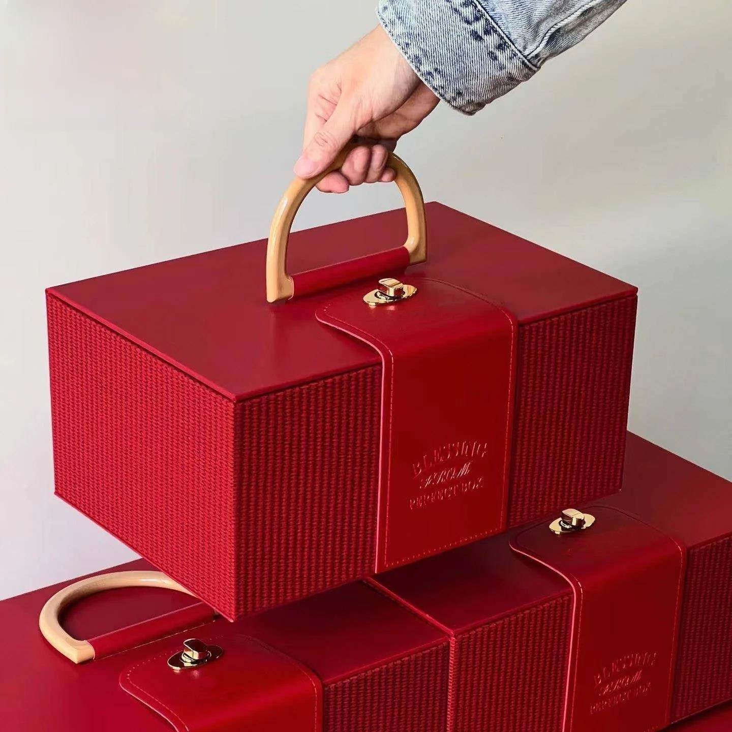 

Новогодняя подарочная коробка для сувениров, портативная коробка для свадебных подарков, премиальная коробка для конфет и сладостей, принадлежности для свадебных торжеств