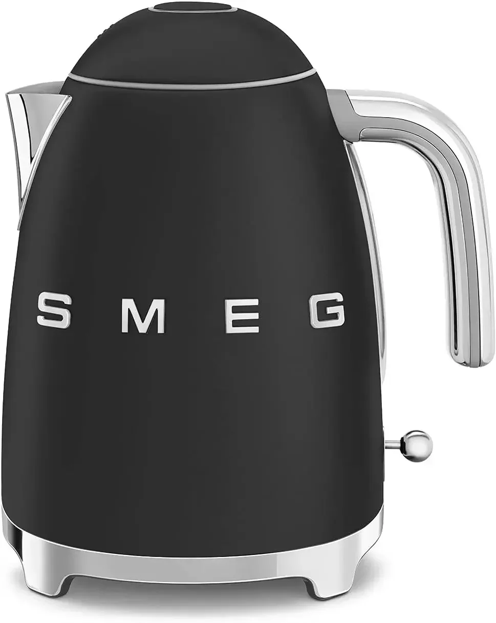 Bollitore elettrico stile retrò SMEG anni '50 con spegnimento automatico, base rimovibile e indicatore dell'acqua, KLF03BLMUS, nero opaco