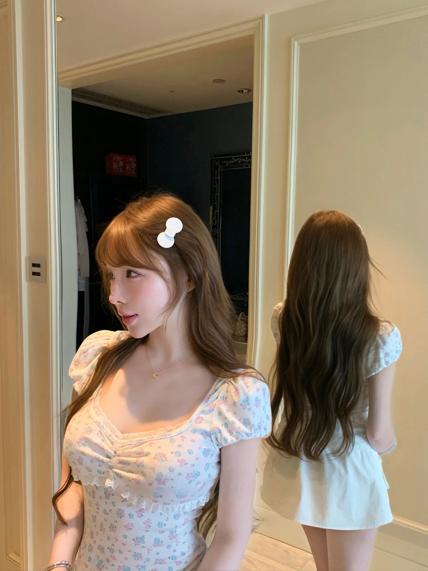 Women Top Fashion - Lukira ライトイニシャルモーニング V ネック花柄レースバブル半袖 Tシャツ女性夏ギャザースリムフィットトップガールズファッション