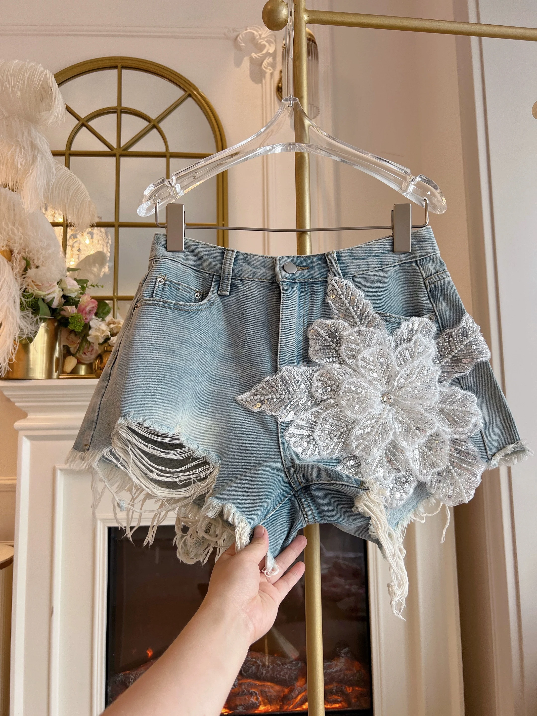 2025 Summer New Shorts Diamond-encrusted High-waist Denim Shorts Feminine Personalized Tassels Sexy Girl Wide-leg Short Pants