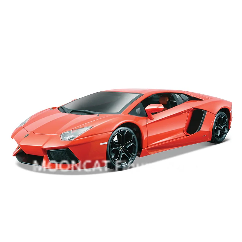 Bburago 1:18 Lamborghini 700-4  Assembly Alloy Car Model Supercar Die Cast Vehicles Toy Diecast Voiture Collection Decor Gifts