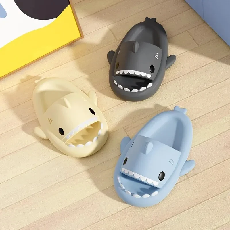 Couple Shark Slippers Cartoon Fashion Summer Outdoor Beach Shoes Men and Women Home Bathroom Anti Slip Slippers