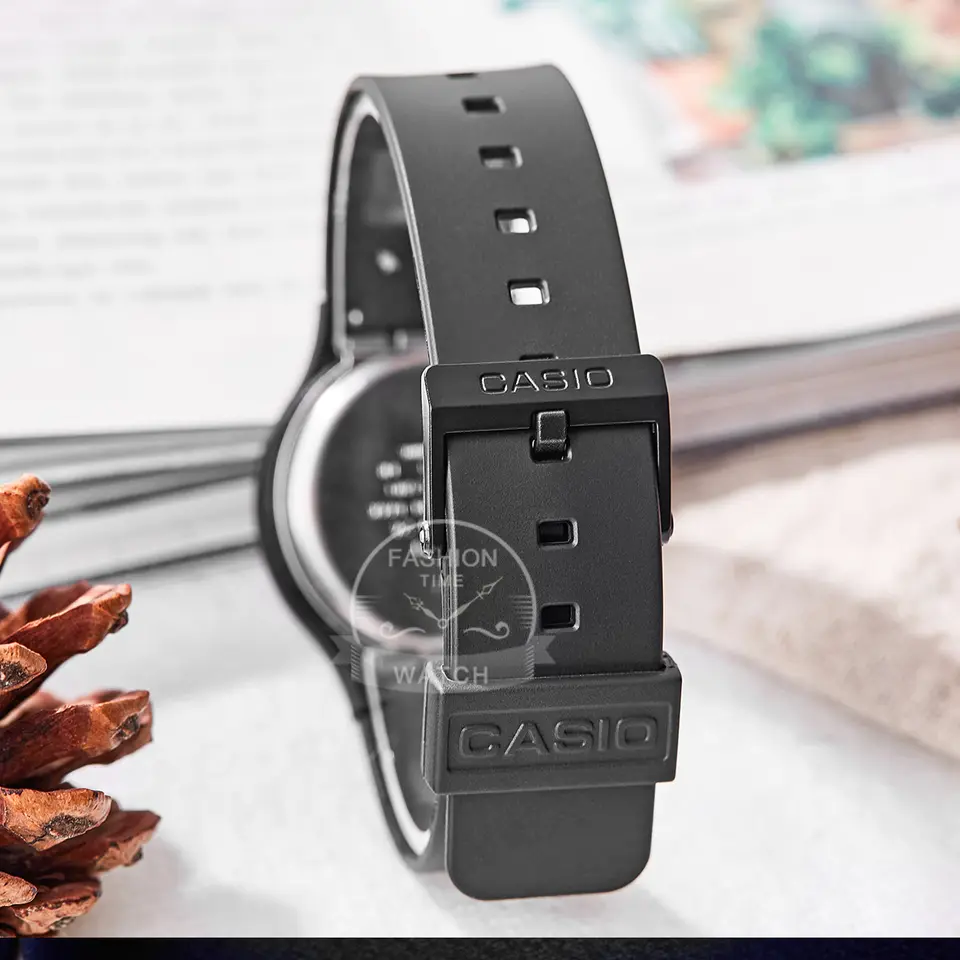 ساعة Casio رجالية فاخرة مقاومة للماء حتى 30 متر مع تصميم عسكري - 4