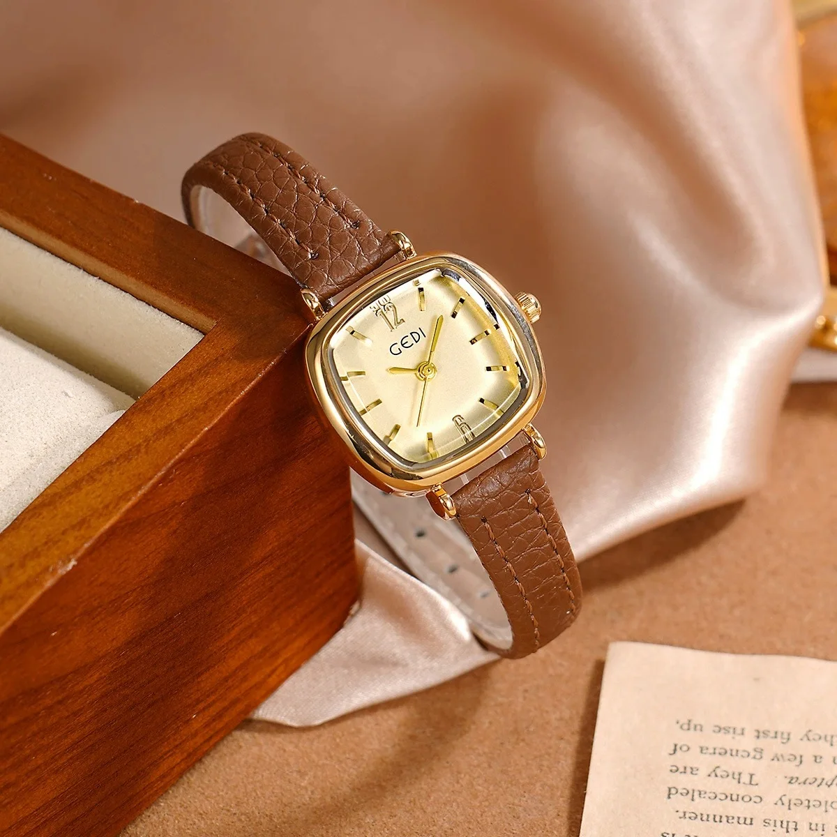 Top Brand Retro Style Square Red Leather Girl Quartz Watch Casual Waterproof Arabic Numerals Watches