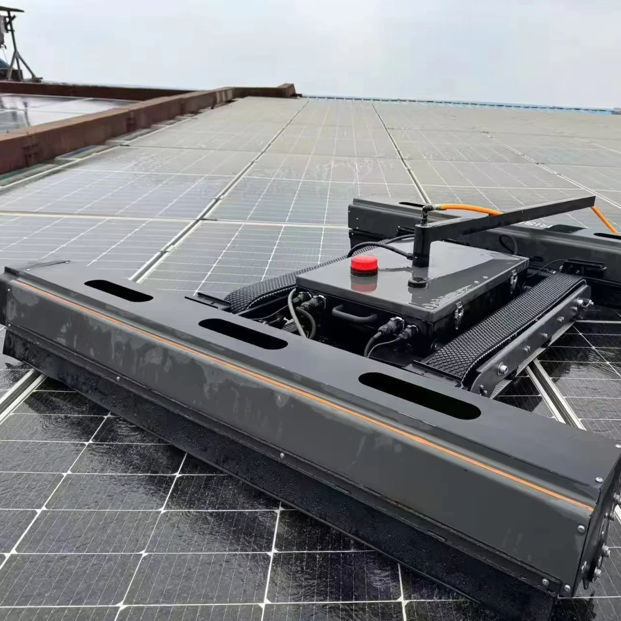 High Quality Solar Cleaning  for Home & Farm Use 1.7m Cleaning Width 24V
