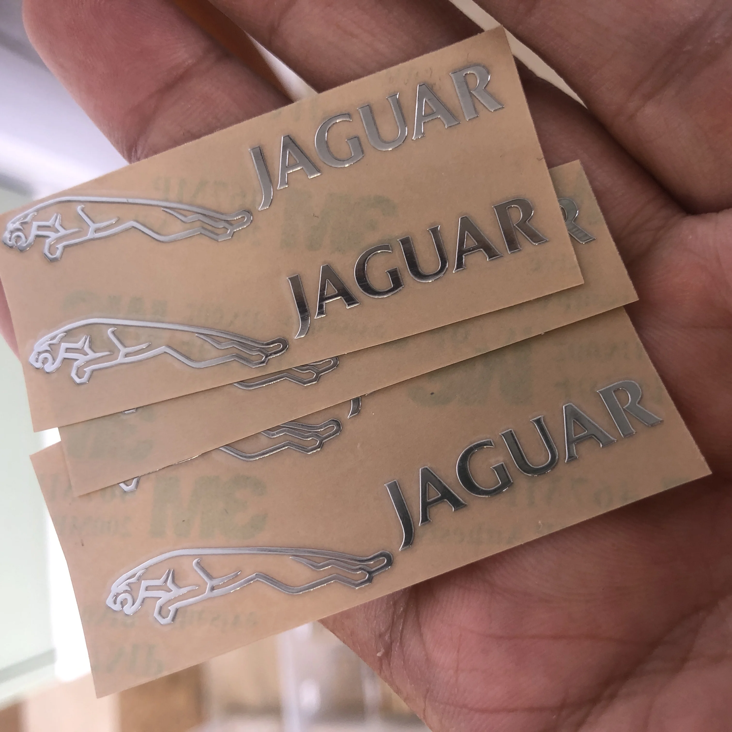 ملحقات ملصق شعار الشارات الداخلية للسيارة جاكوار X S F XF XE XJ XK XEL XFL XJL XJ6 XJS XKR XFR F-Type F-Pace E-Pace