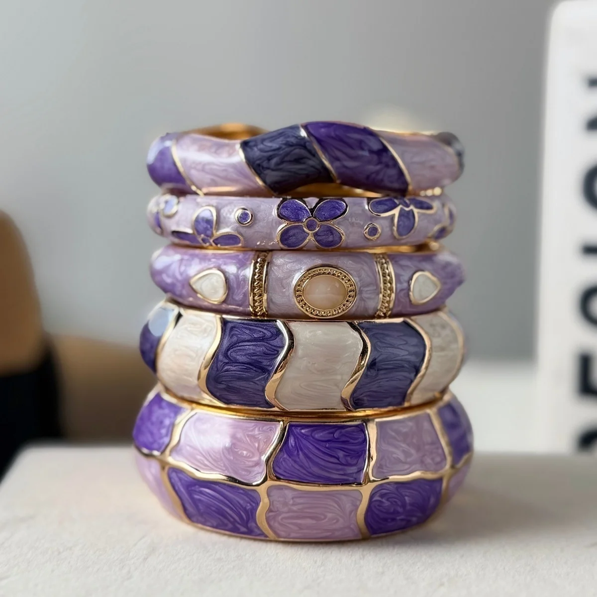 Ästhetisches Armband aus Emaille der Purple-Serie für Damen und Herren, Vintage-Punk-Stil, unregelmäßiger Block, gedreht, wellig, breiter Statement-Armreif, Schmuckstück – Detail 29
